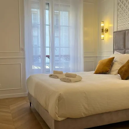 Bel Haussmannien Du Marais Homestay Paris